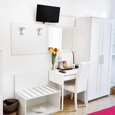 Rome's Angel Oda ve Kahvaltı 3*